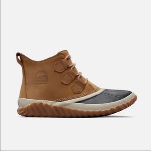 Sorel out and about boot